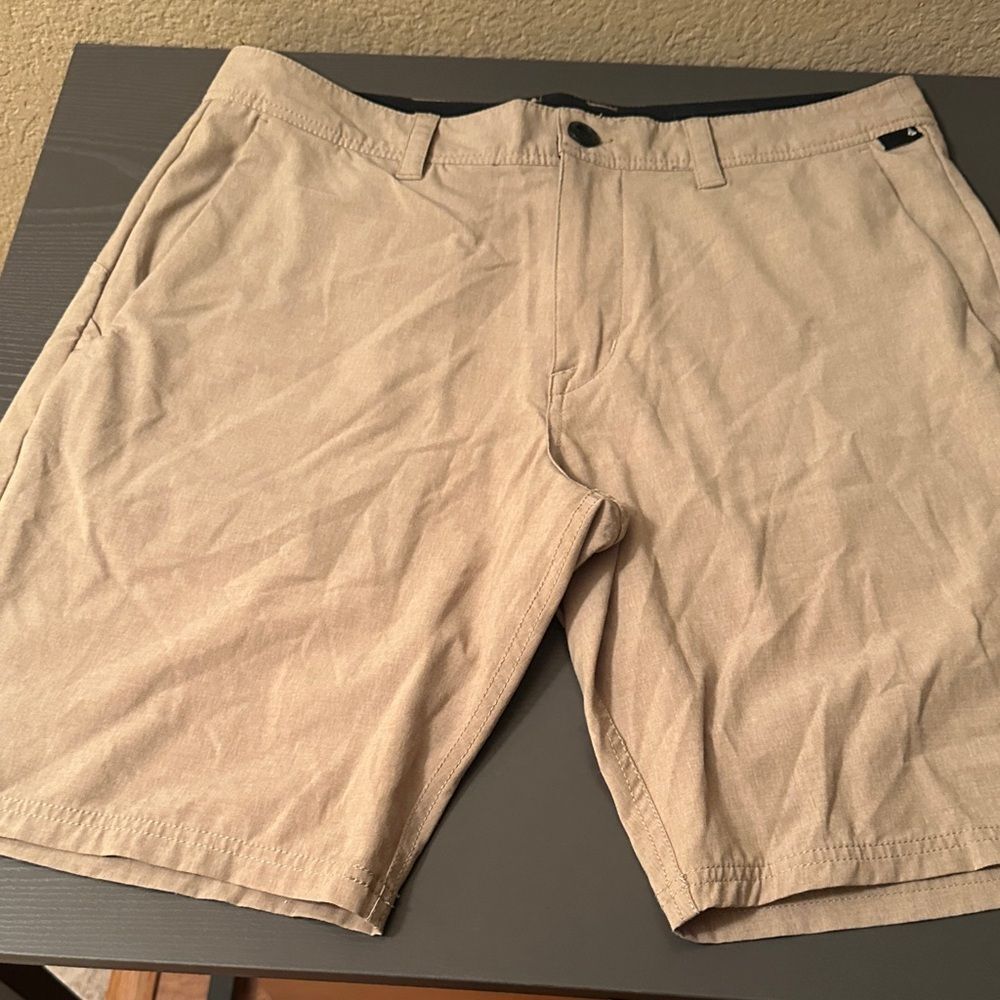 Volcom Men's Tan Shorts